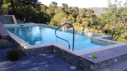 piscina su misura con pvc  colore sabbia elettrolisi salina